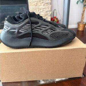 Yeezy 750 V3 Alvah. Good condition.